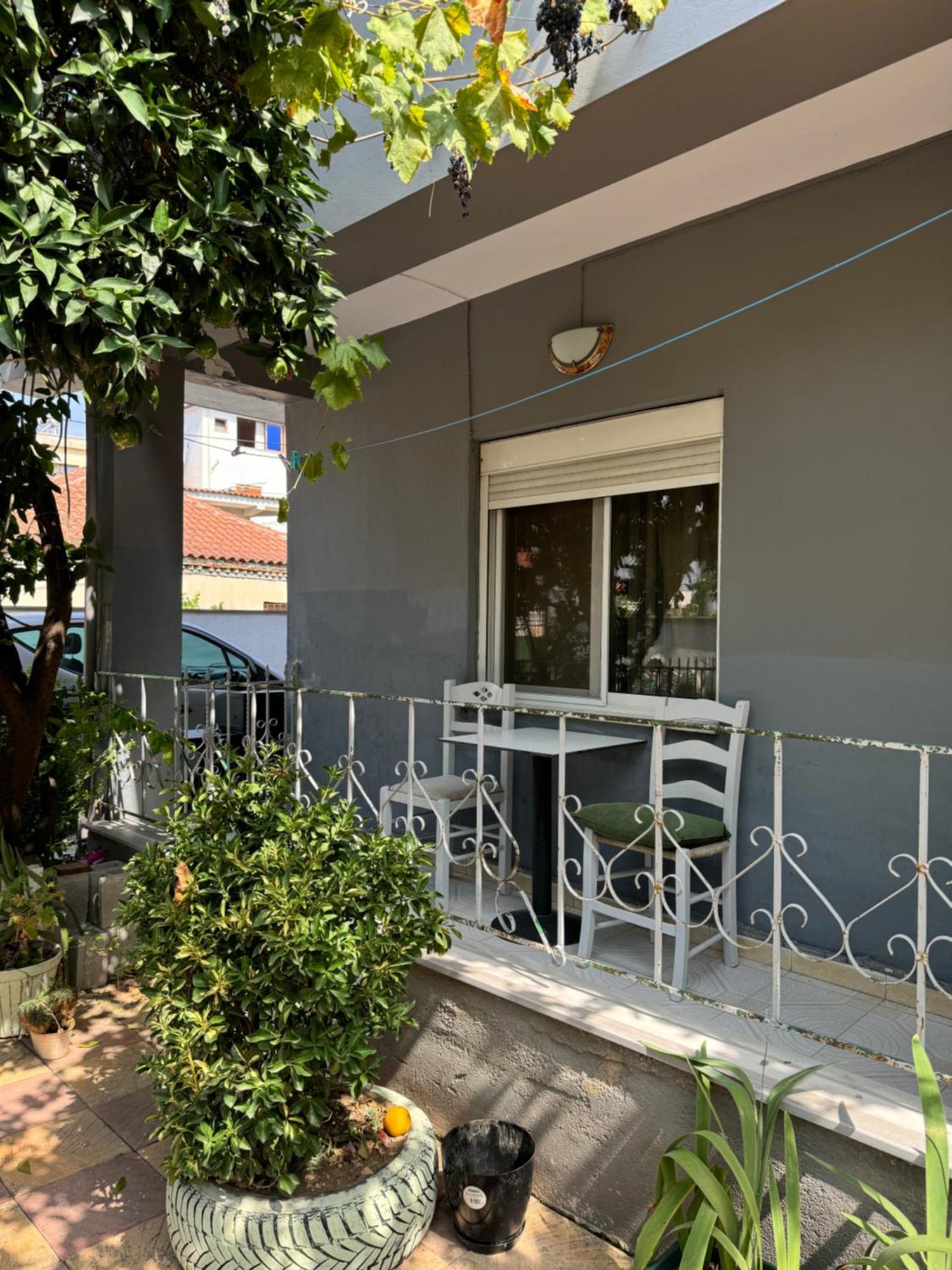 Green Door House Tirana Buitenkant foto